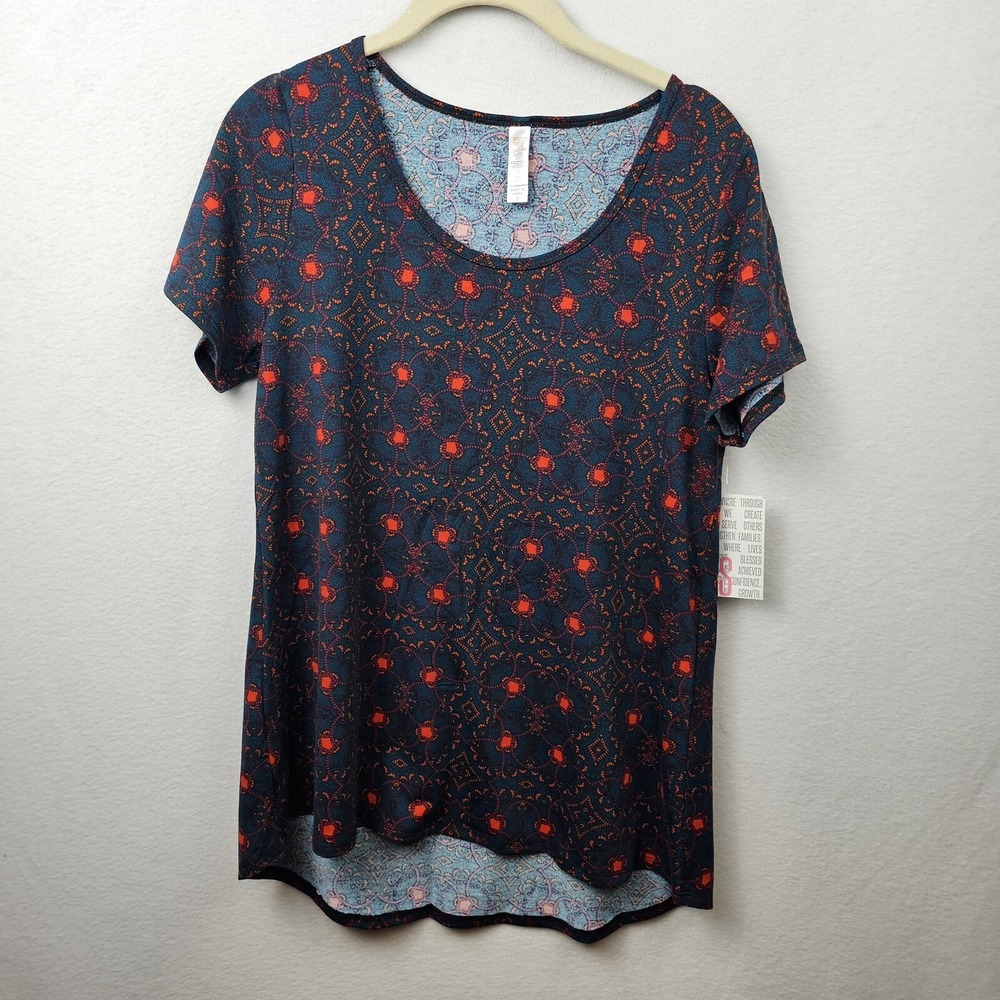 LulaRoe Shirt Woman's Size Small Green Black Red Classic T NWT